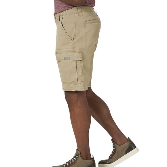 WRANGLER Five Star Premium Relaxed Fit Cargo Shorts, 48 Waist, New with Tag - Picture 2 of 10